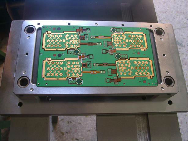PCB-ponsenhulpmiddel, PCB-ponsenmachine, ponsenmachine voor PCB, PCB-ponsenvorm, CWPE 22.jpg